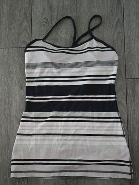 LULULEMON Power Y Racerback Tank Top Shirt Shelf Bra Groovy Stripe - Size 4